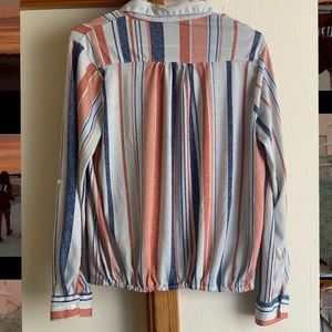 Adorable button down shirt.